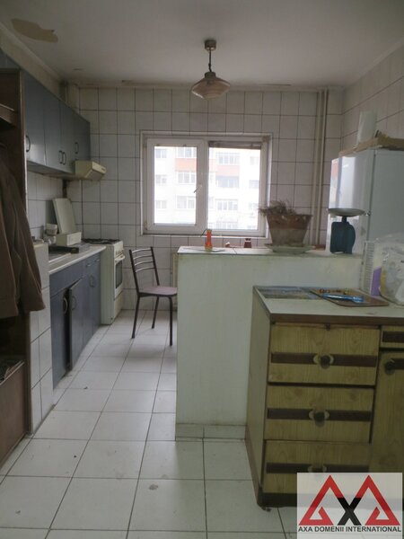 Turda, etaj 5, acces metrou